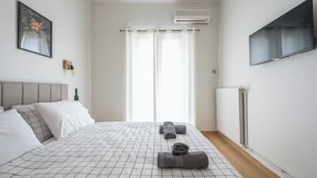 2 bedrooms, iron/ironing board, travel crib, WiFi