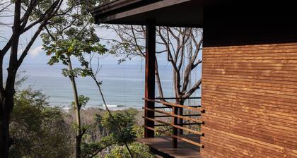 Incredible house with sea view in Santa Teresa