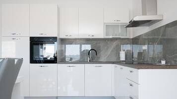 Apartment (Panoramic View Apartment ILM) | Private kitchen | Fridge