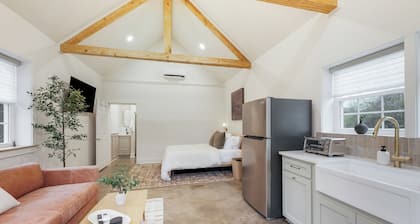 The Sleepy Fox Cottage: A Cozy Getaway with a Touch of History