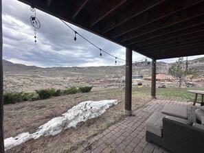 Terrace/patio - Beautiful Lakeview home - 360 views. In Stagecoach State Park. (Oak Creek)