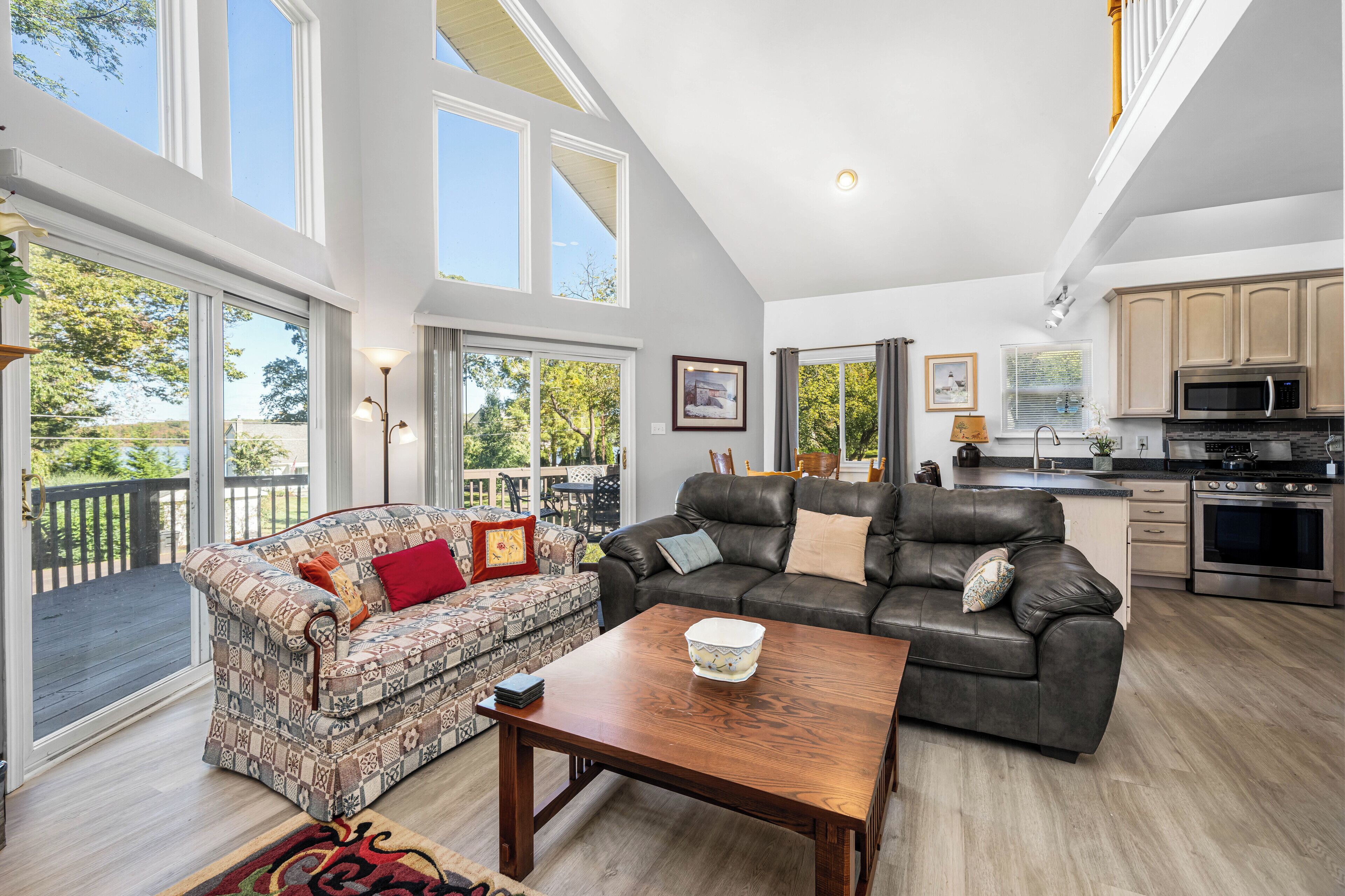 智能电视、壁炉、乒乓球、书