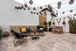 Outdoor dining - 4) Loft Carlota: Private King Size Bed Roma Sur (Mexico City)