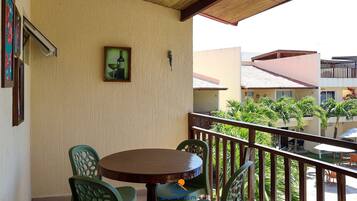 Apartemen | Tempat makan outdoor