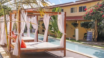 2 piscinas externas