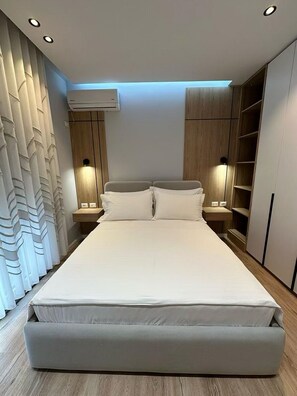 1 bedroom, WiFi, bed sheets - VIVAR APARTMENT 1 in lovely Tiranë with AC, WiFi (Tiranë)