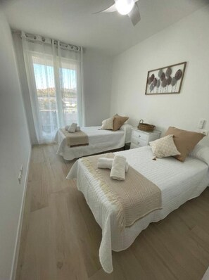 2 bedrooms, iron/ironing board, WiFi, bed sheets