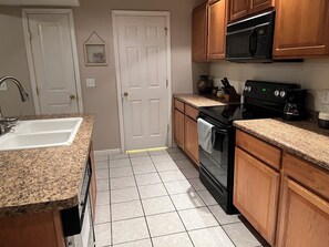 Private kitchen - #03 Downtown double couple retreat with king beds. (Lorain)