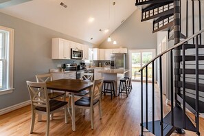 Fridge, microwave, oven, stovetop - Outer Banks Golf Cottage (Powells Point)