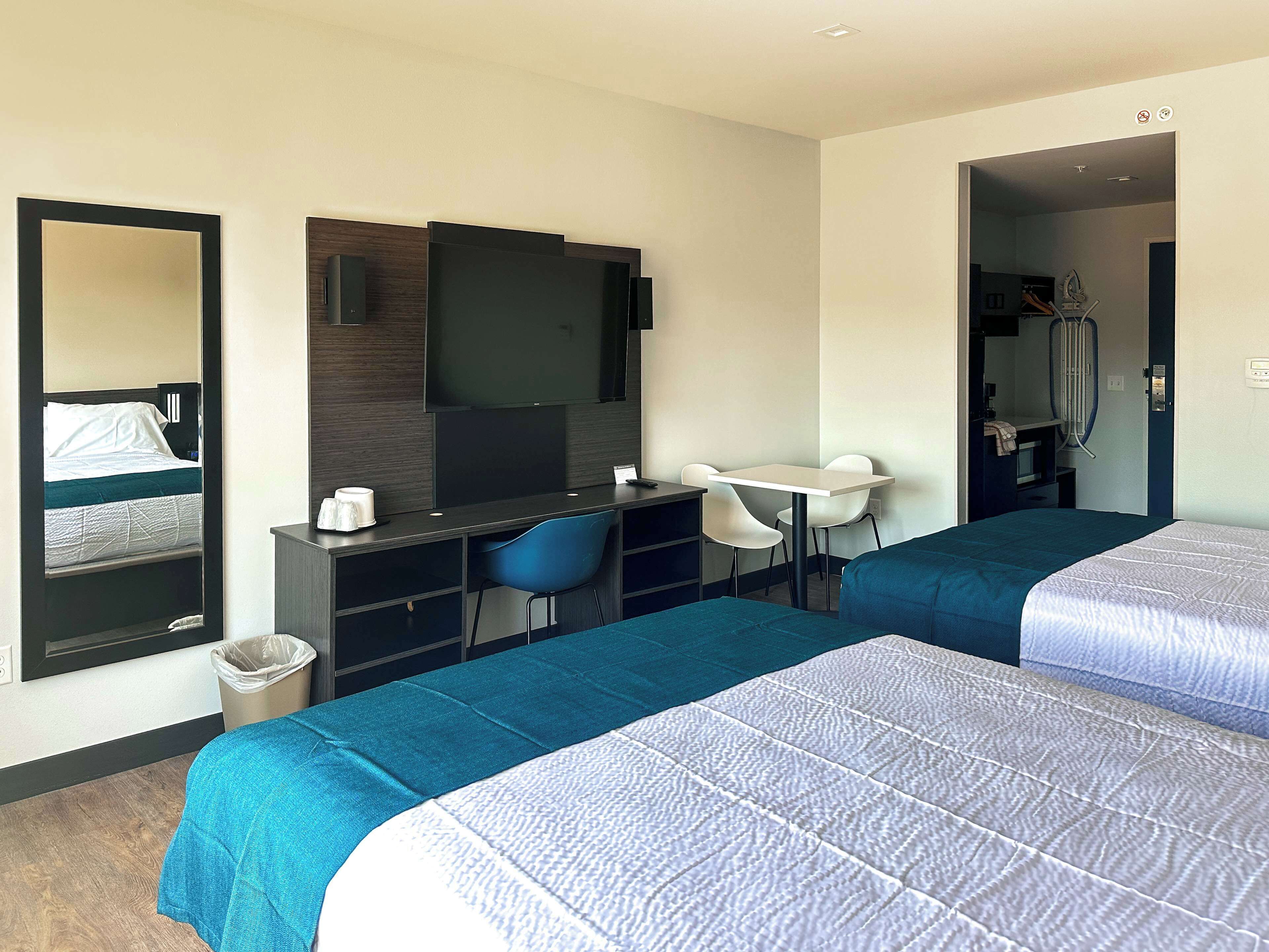 Ropa de cama de alta calidad, tabla de planchar con plancha, wifi gratis