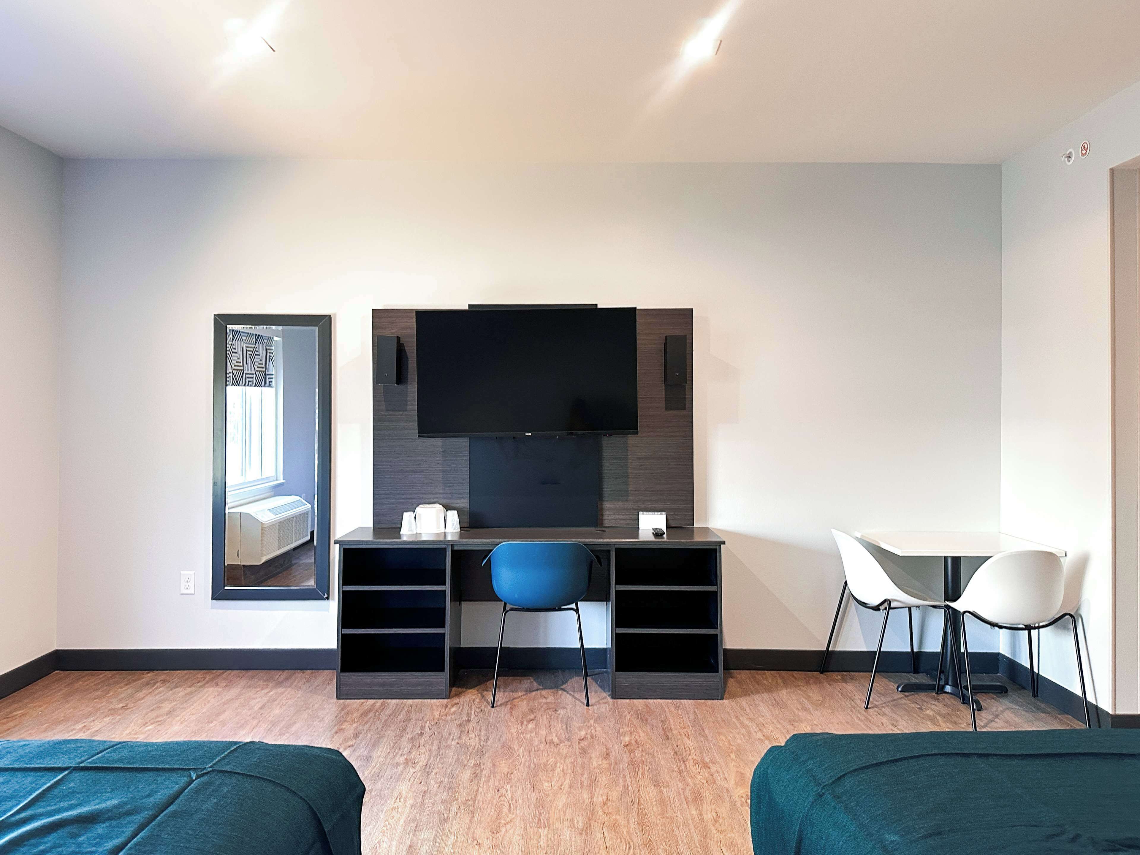 Hochwertige Bettwaren, Bügeleisen/Bügelbrett, kostenloses WLAN