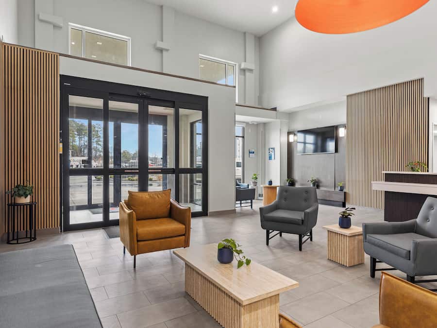 Área de estar no saguão