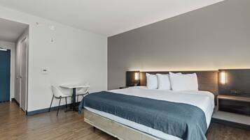 Premium bedding, iron/ironing board, free WiFi, bed sheets