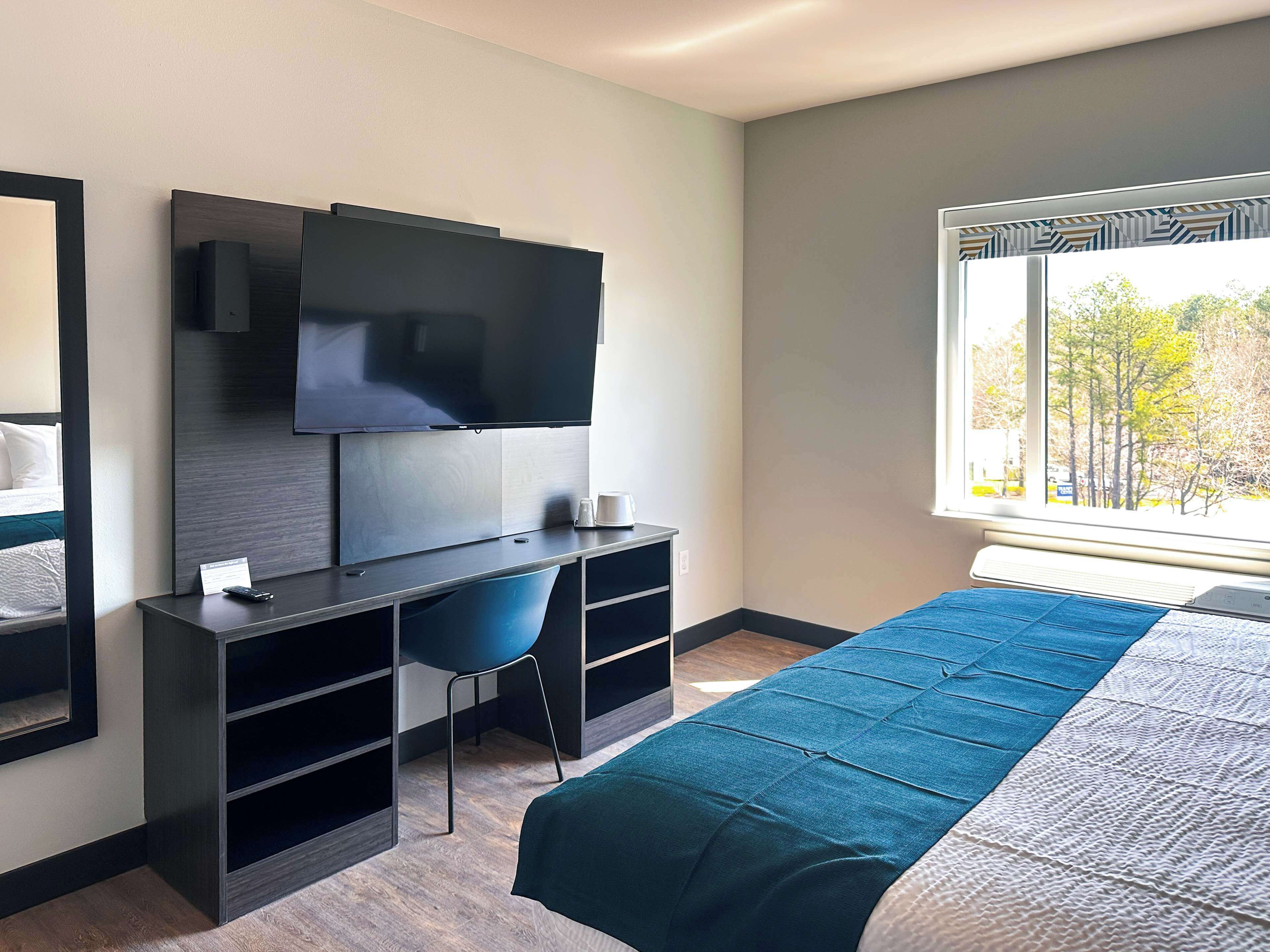 高級寝具、アイロン / アイロン台、WiFi (無料)、ベッドシーツ