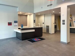 Lobby - Studio 6 Richmond Airport (Sandston)