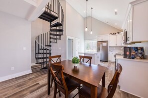 تناول الطعام