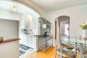 Dining - 10 Mi to Downtown St Louis: Convenient Apartment! (St. Louis)