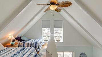 3 bedrooms, iron/ironing board, WiFi, bed sheets