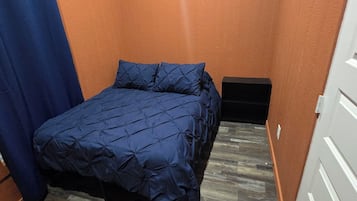 1 Schlafzimmer, Bügeleisen/Bügelbrett, Bettwäsche