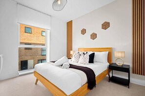 4 chambres, fer et planche à repasser, Wi-Fi, draps fournis