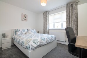 2 bedrooms, desk, iron/ironing board, free WiFi