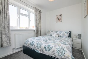 2 chambres, bureau, fer et planche à repasser, Wi-Fi gratuit