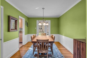 Dining - Avalon Gage House (Topeka)