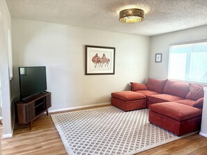 Living area - Beautiful 3 bedroom 2 bathroom house. (Corrales)