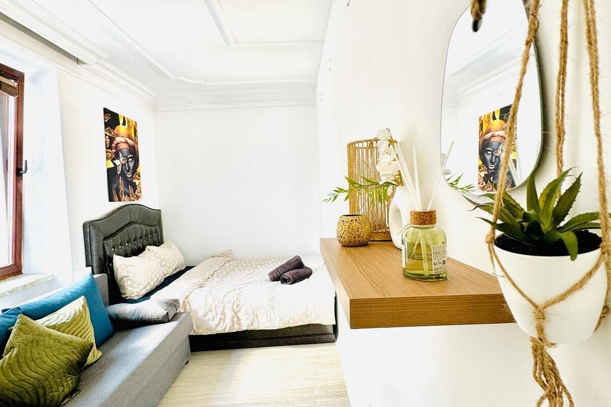 Basic-Zimmer | Bügeleisen/Bügelbrett