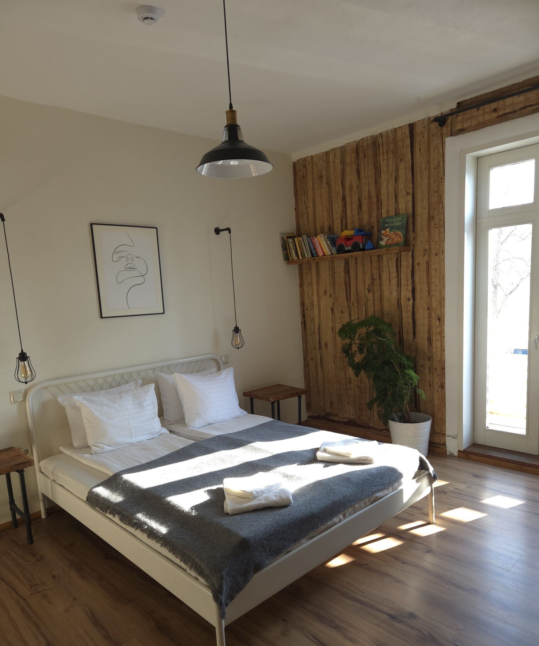 Comfort Triple Room, Balcony, Park View | Individually decorated, individually furnished, desk, laptop workspace