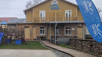 Chambre Confort double, 1 grand lit, vue sur le parc | 1 chambre, décor unique, ameublement unique, bureau