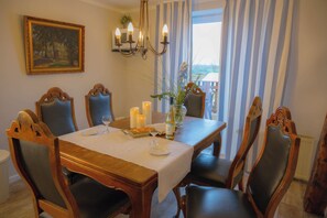 تناول الطعام