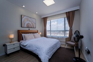 2 bedrooms, iron/ironing board, WiFi, bed sheets