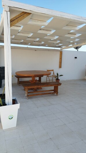 Outdoor dining - Haska home (Sampieri)