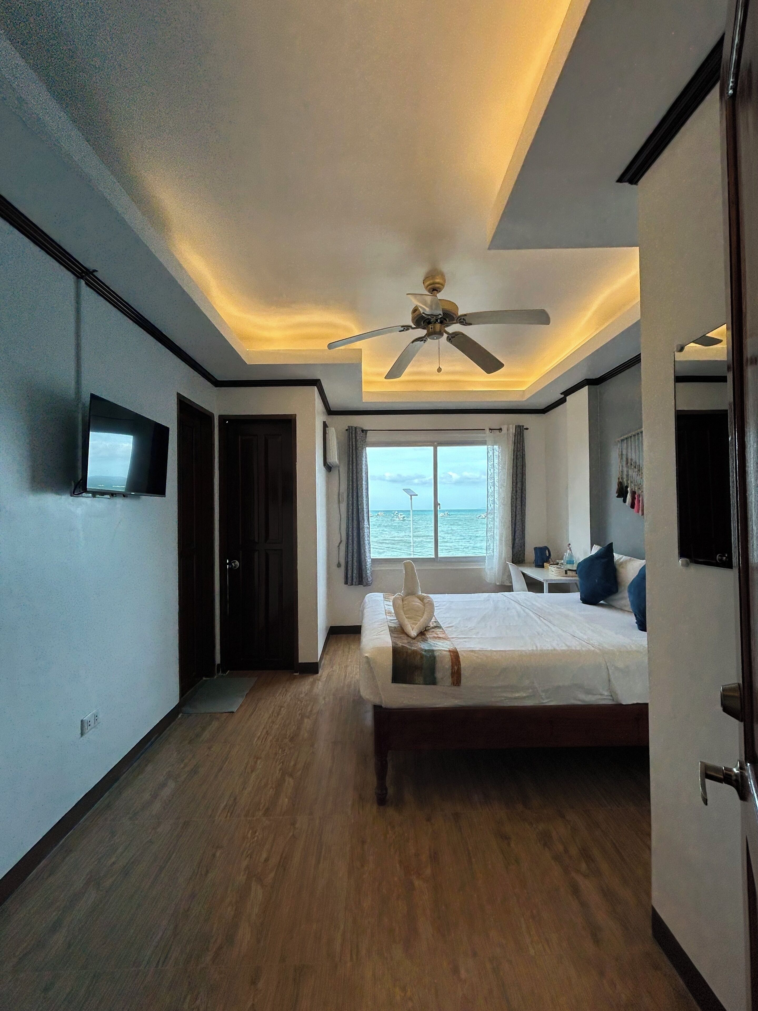 Deluxe-Doppelzimmer, Balkon, Meerblick | Kostenloses WLAN