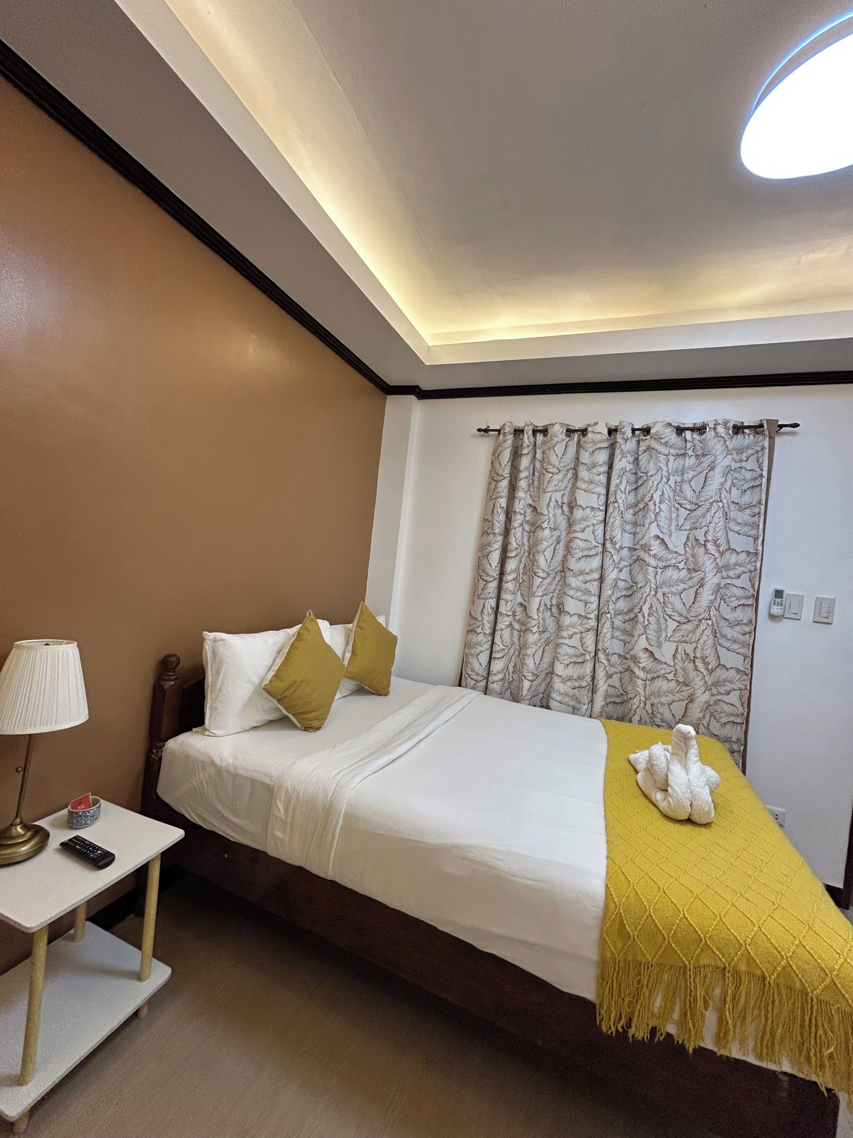Standard Double Room | Soundproofing, WiFi (free)