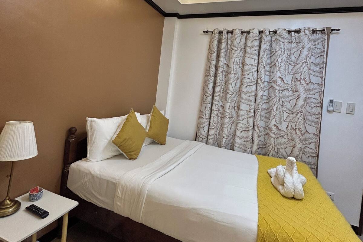 Standard Double Room | Soundproofing, WiFi (free)