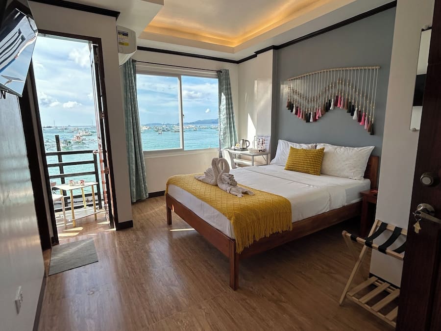 Deluxe Double Room, Balcony, Sea View | Soundproofing, WiFi (free)