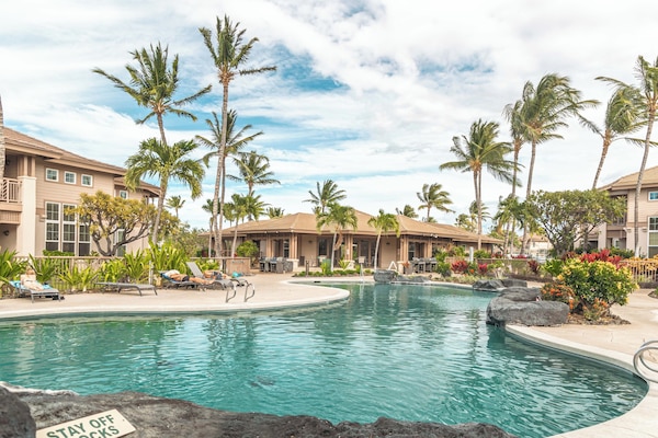 2 outdoor pools, pool umbrellas, sun loungers