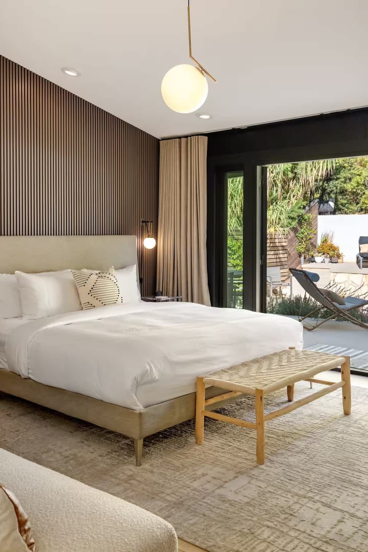 2 bedrooms, iron/ironing board, travel cot, WiFi