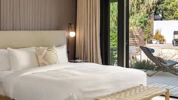 2 bedrooms, iron/ironing board, travel cot, WiFi