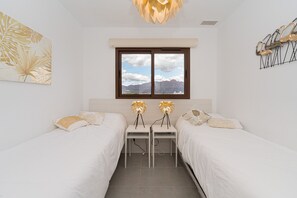 2 habitaciones, tabla de planchar con plancha y wifi gratis 