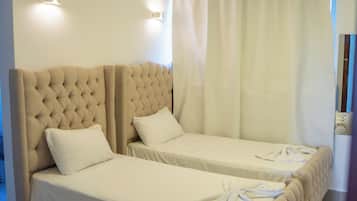 Habitació doble | Roba de llit d'alta qualitat i matalassos d'escuma viscoelàstica