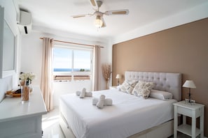2 bedrooms, bed sheets - Miami 44 Seaview by Casasol (Nerja)