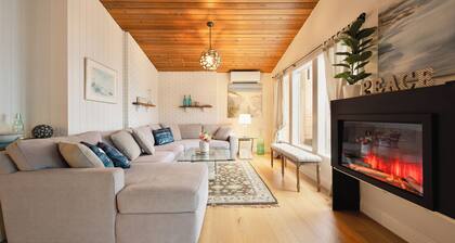 Lakefront Villa w/ Private Beach & Dock fits 14ppl