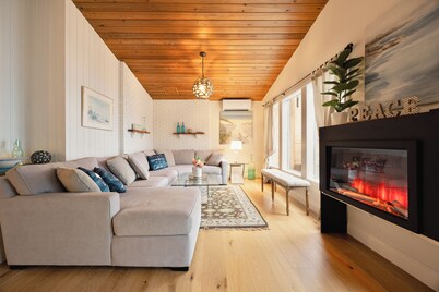 Lakefront Villa w/ Private Beach & Dock fits 14ppl