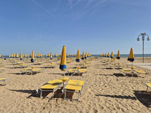 GRACE HOUSE - SANTA MONICA