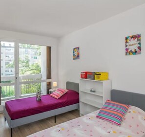 3 chambres, fer et planche à repasser, Wi-Fi, draps fournis