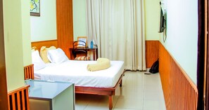 In-room safe, laptop workspace, blackout curtains, iron/ironing board - Mirton Hotel (Bujumbura)