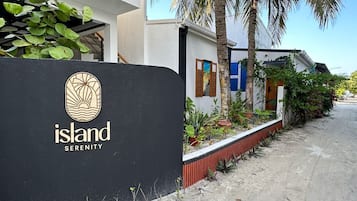 Mặt tiền nơi lưu trú